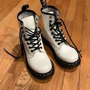 Dr. Martens Women's 1460W White Leather Combat Boots Size 5